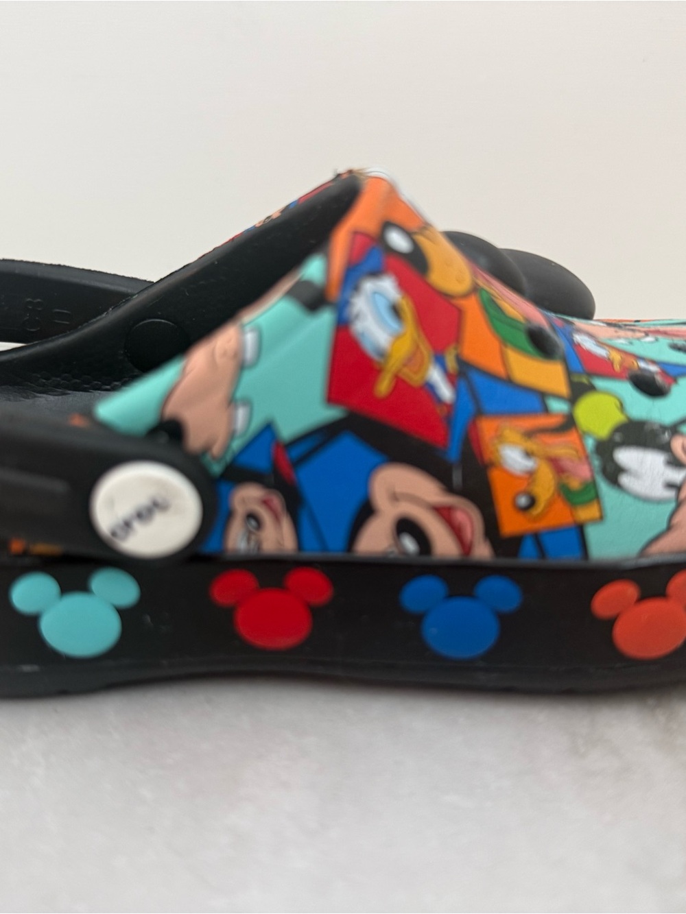 Disney Black Mickey & Friends Toddler Crocs size 8 - Picture 9 of 11